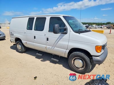 Czwarte zdjęcie samochodu z boku: 2006 FORD ECONOLINE E350 SUPER DUTY VAN VIN:1FTSE34S26HA38802 - miniatura