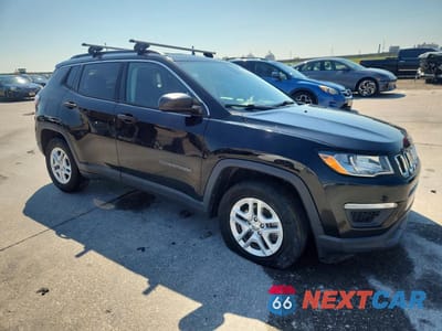 Czwarte zdjęcie samochodu z boku: 2021 JEEP COMPASS SPORT VIN:3C4NJCAB0MT570917 - miniatura