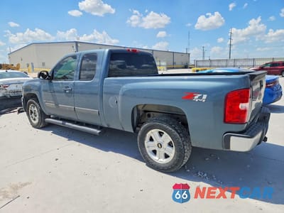 Drugie zdjęcie samochodu z przodu: 2008 CHEVROLET SILVERADO K1500 VIN:2GCEK19J181290878 - miniatura