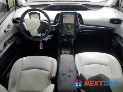 Zdjęcie 8 z 12 samochodu: 2020 TOYOTA PRIUS LIMITED VIN:JTDKARFU5L3117337 - miniatura