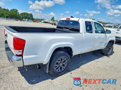 Trzecie zdjęcie samochodu z tyłu: 2022 TOYOTA TACOMA SR5 V6 VIN:3TYRZ5CN8NT020457 - miniatura