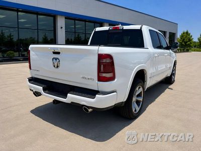 Czwarte zdjęcie samochodu z boku: 2019 RAM 1500 LIMITED VIN:1C6SRFHT9KN551525 - miniatura