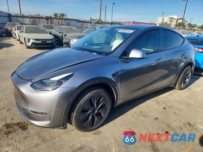 2025 TESLA MODEL Y 7SAYGDEE7SF240633 - główne zdjęcie licytacji z USA - miniatura