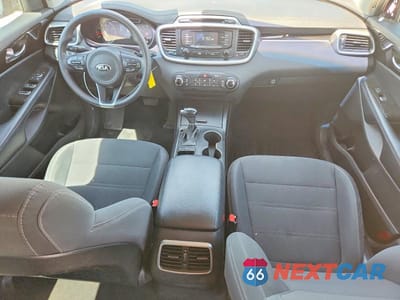 Zdjęcie 8 z 12 samochodu: 2017 KIA SORENTO LX V6 VIN:5XYPGDA54HG211090 - miniatura