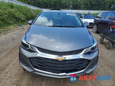 Piąte zdjęcie samochodu w środku: 2019 CHEVROLET CRUZE LT VIN:1G1BE5SM9K7118185 - miniatura