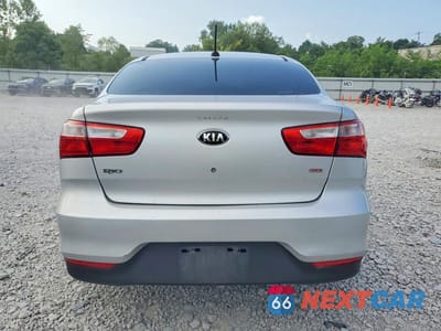 Zdjęcie 6 z 12 samochodu: 2016 KIA RIO LX VIN:KNADM4A31G6668500 - miniatura