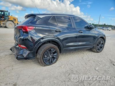 Trzecie zdjęcie samochodu z tyłu: 2025 BUICK ENCORE GX SPORT TOURING VIN:KL4AMDSLXSB160637 - miniatura