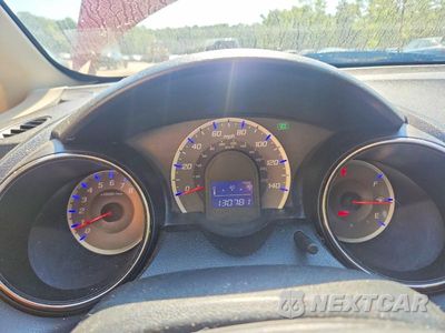 Zdjęcie 9 z 12 samochodu: 2012 HONDA FIT SPORT VIN:JHMGE8G52CC000714 - miniatura