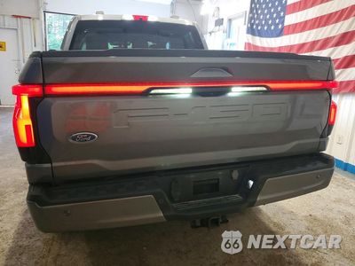 Zdjęcie 6 z 12 samochodu: 2023 FORD F150 LIGHTNING PRO VIN:1FT6W1EVXPWG21403 - miniatura