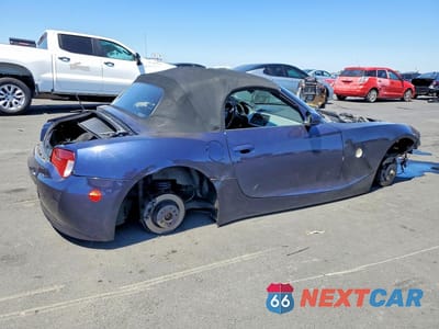 Trzecie zdjęcie samochodu z tyłu: 2006 BMW Z4 3.0SI VIN:4USBU53566LX00480 - miniatura
