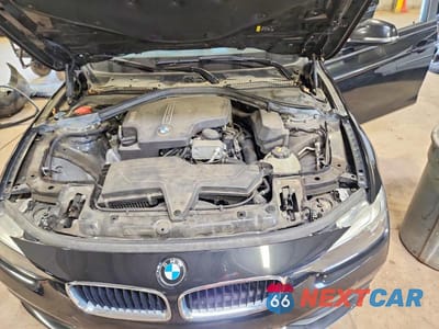 Zdjęcie 11 z 13 samochodu: 2017 BMW 320 XI VIN:WBA8E5G36HNU45257 - miniatura