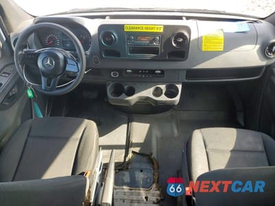 Zdjęcie 8 z 13 samochodu: 2019 MERCEDES-BENZ SPRINTER 2500/3500 DELIVERY VAN VIN:WD4PF1CD4KP147682 - miniatura