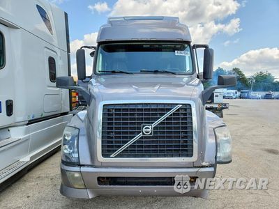 Piąte zdjęcie samochodu w środku: 2015 VOLVO VNL SEMI TRUCK VIN:4V4NC9EH9FN922251 - miniatura
