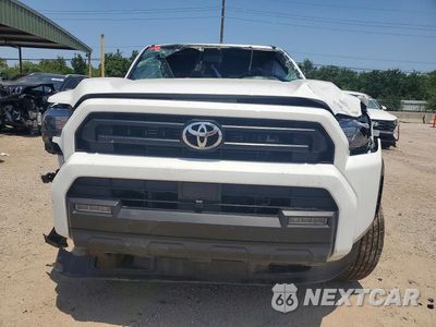 Piąte zdjęcie samochodu w środku: 2026 TOYOTA 4RUNNER SR5 VIN:JTEVA5BR4T5107860 - miniatura