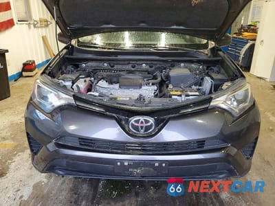 Zdjęcie 12 z 13 samochodu: 2017 TOYOTA RAV4 LE VIN:JTMZFREV6HJ706099 - miniatura