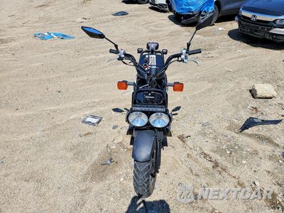 Drugie zdjęcie samochodu z przodu: 2017 HONDA NPS50 VIN:JH2AF5815HK504323 - miniatura