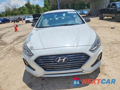 Piąte zdjęcie samochodu w środku: 2019 HYUNDAI SONATA SE VIN:5NPE24AF7KH814355 - miniatura