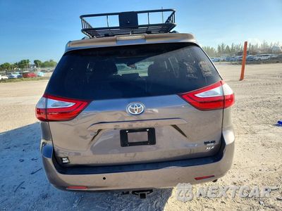 Zdjęcie 6 z 13 samochodu: 2018 TOYOTA SIENNA XLE PREMIUM 8-PASSENGER VIN:5TDYZ3DC5JS914578 - miniatura