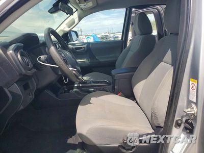 Zdjęcie 7 z 12 samochodu: 2018 TOYOTA TACOMA SR VIN:5TFRX5GN5JX119818 - miniatura