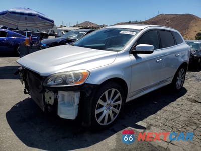 2017 VOLVO XC60 T5 INSCRIPTION YV440MDU0H2215994 - główne zdjęcie licytacji z USA - miniatura