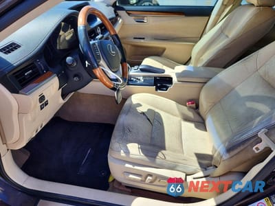 Zdjęcie 7 z 13 samochodu: 2014 LEXUS ES 300H VIN:JTHBW1GG8E2045939 - miniatura