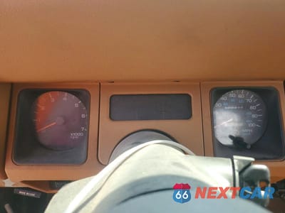 Zdjęcie 9 z 12 samochodu: 1995 JEEP WRANGLER / YJ S VIN:1J4FY19P0SP220252 - miniatura