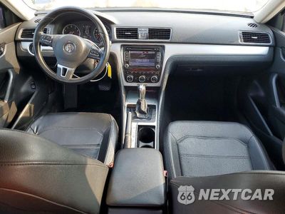 Zdjęcie 8 z 12 samochodu: 2012 VOLKSWAGEN PASSAT SE VIN:1VWBH7A34CC046546 - miniatura
