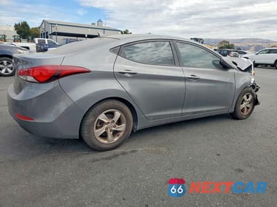 Trzecie zdjęcie samochodu z tyłu: 2014 HYUNDAI ELANTRA SE VIN:5NPDH4AE0EH482779 - miniatura