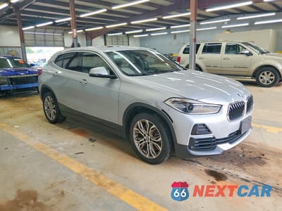 Czwarte zdjęcie samochodu z boku: 2021 BMW X2 SDRIVE28I VIN:WBXYH9C04M5S48923 - miniatura