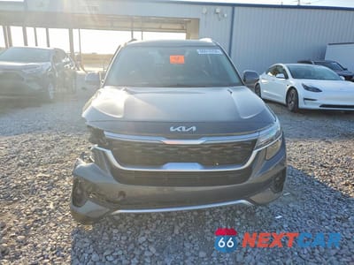 Piąte zdjęcie samochodu w środku: 2023 KIA SELTOS S VIN:KNDEU2AA9P7369244 - miniatura