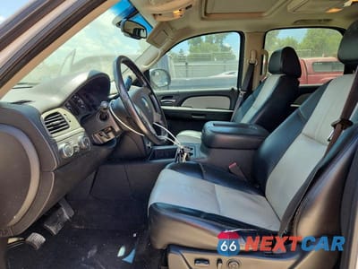 Zdjęcie 7 z 13 samochodu: 2008 CHEVROLET TAHOE K1500 VIN:1GNFK13028R209907 - miniatura