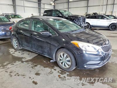 Czwarte zdjęcie samochodu z boku: 2015 KIA FORTE LX VIN:KNAFX4A63F5290503 - miniatura