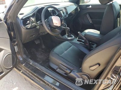 Zdjęcie 8 z 12 samochodu: 2017 VOLKSWAGEN BEETLE 1.8T VIN:3VWF17AT9HM610333 - miniatura