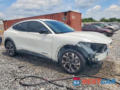 Czwarte zdjęcie samochodu z boku: 2024 FORD MUSTANG MACH-E SELECT VIN:3FMTK1SU1RMA45919 - miniatura