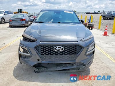 Piąte zdjęcie samochodu w środku: 2020 HYUNDAI KONA SE VIN:KM8K12AA9LU523972 - miniatura
