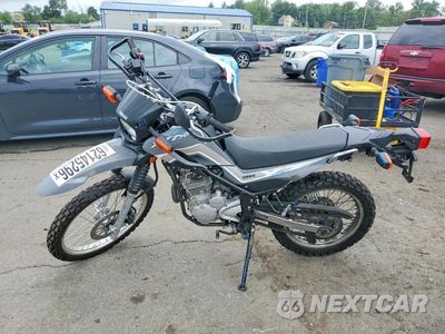 Trzecie zdjęcie samochodu z tyłu: 2025 YAMAHA XT250 VIN:JYADG24E2SA018846 - miniatura