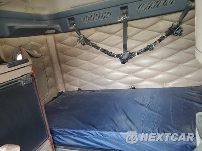 Zdjęcie 10 z 13 samochodu: 2017 FREIGHTLINER CASCADIA 125 SEMI TRUCK VIN:3AKJGLDRXHSHW2255 - miniatura