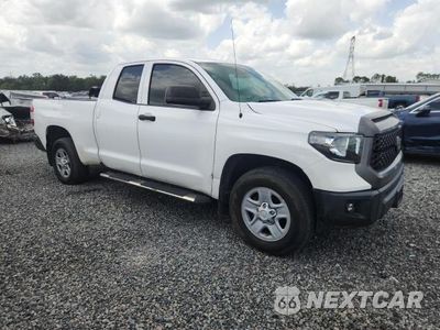 Czwarte zdjęcie samochodu z boku: 2018 TOYOTA TUNDRA SR VIN:5TFRM5F15JX134035 - miniatura