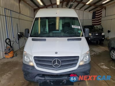 Piąte zdjęcie samochodu w środku: 2014 MERCEDES-BENZ SPRINTER 2500 DELIVERY VAN VIN:WD3PE8DE4E5897381 - miniatura