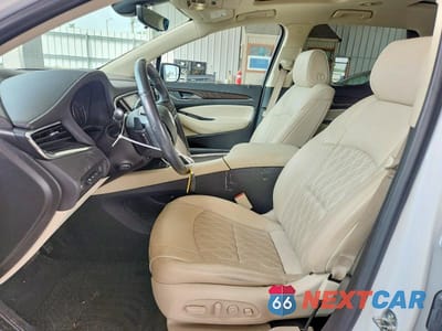 Zdjęcie 7 z 12 samochodu: 2022 BUICK ENCLAVE AVENIR VIN:5GAEVCKWXNJ133930 - miniatura