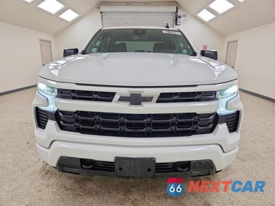 Piąte zdjęcie samochodu w środku: 2026 CHEVROLET SILVERADO K1500 RST VIN:1GCUKEED0TZ124015 - miniatura