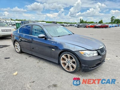 Czwarte zdjęcie samochodu z boku: 2007 BMW 335 I VIN:WBAVB73517PA86582 - miniatura