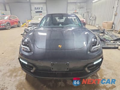 Piąte zdjęcie samochodu w środku: 2023 PORSCHE PANAMERA BASE VIN:WP0AJ2A74PL103200 - miniatura