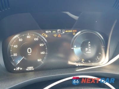 Zdjęcie 9 z 13 samochodu: 2019 VOLVO XC60 T8 R-DESIGN VIN:LYVBR0DM5KB293704 - miniatura