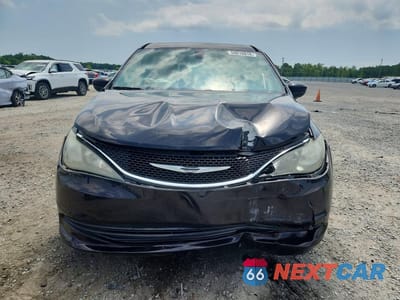 Piąte zdjęcie samochodu w środku: 2017 CHRYSLER PACIFICA TOURING VIN:2C4RC1DG8HR529144 - miniatura