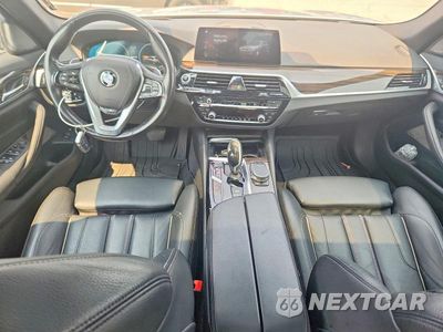 Zdjęcie 8 z 12 samochodu: 2019 BMW 530XE VIN:WBAJB1C59KB375966 - miniatura