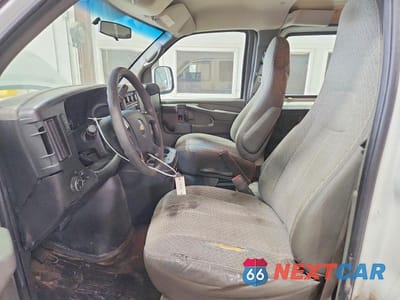 Zdjęcie 7 z 14 samochodu: 2012 CHEVROLET EXPRESS G2500 VIN:1GCWGGCA6C1122458 - miniatura