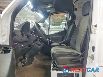 Zdjęcie 7 z 13 samochodu: 2021 MERCEDES-BENZ SPRINTER 2500 VIN:W1Y4EBHY3MT067636 - miniatura