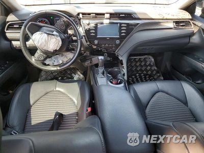 Zdjęcie 8 z 12 samochodu: 2020 TOYOTA CAMRY VIN:4T1G11AK0LU981733 - miniatura