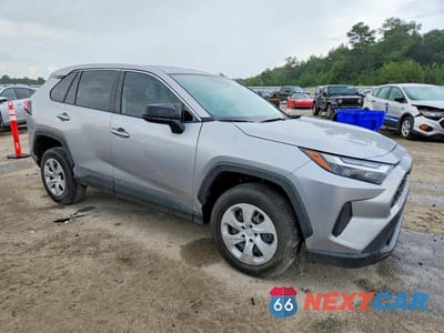 Czwarte zdjęcie samochodu z boku: 2024 TOYOTA RAV4 LE VIN:2T3H1RFV3RC260250 - miniatura